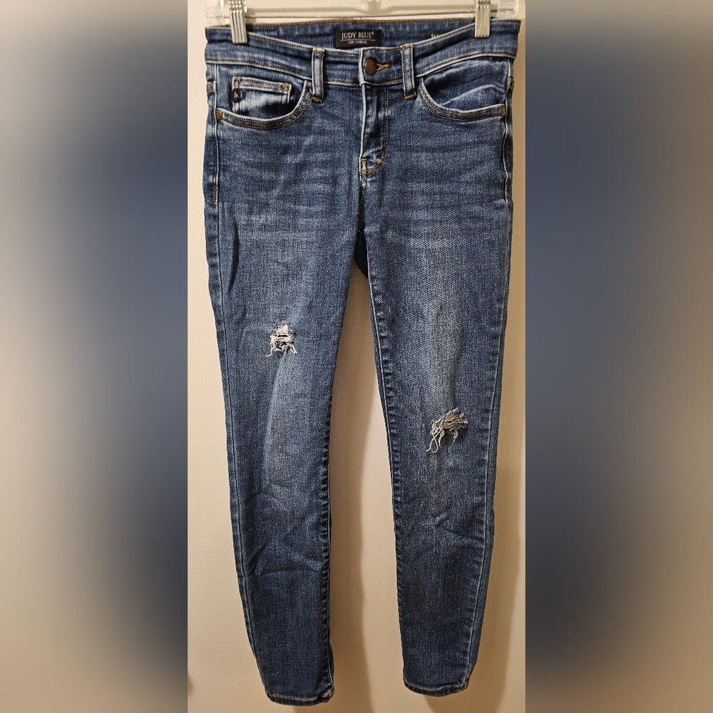 Judy Blue Jeans Women's Skinny Fit Blue Denim Distressed JB82106MD Size 3/26